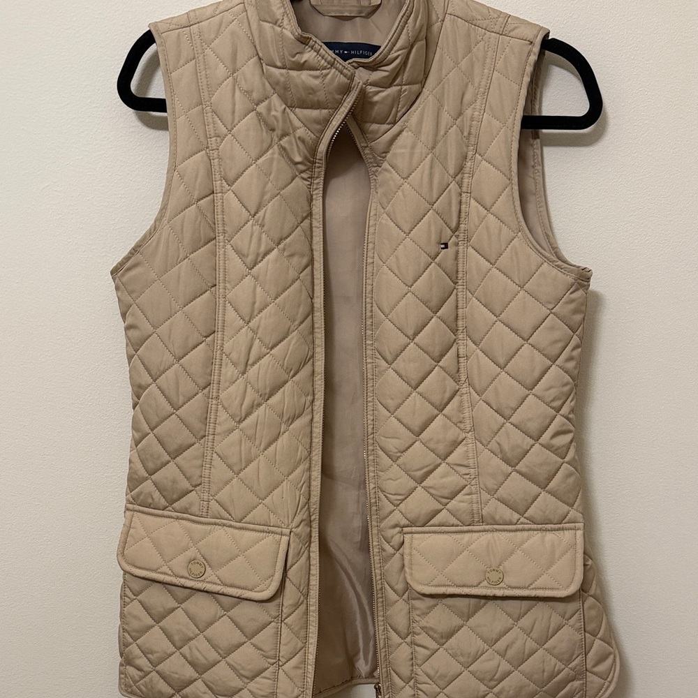 Tommy Hilfiger Women's Beige Quilted Vest